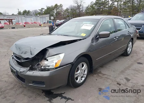 2006 Honda Accord 2.4 Ex z USA, uszkodzony, nr VIN 1HGCM56806A146124